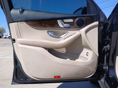 Used 2019 Mercedes-Benz GLC 300 image 19