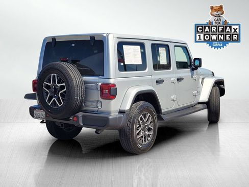 Used 2024 Jeep Wrangler Unlimited Sahara AWD/4WD image 4