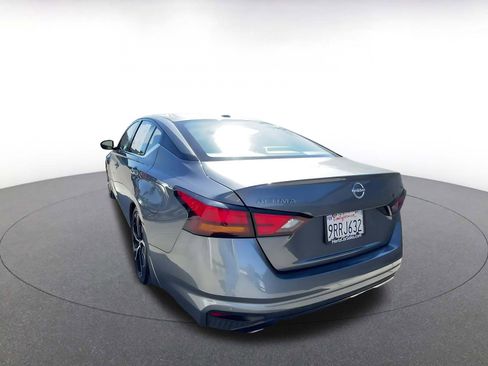 Used 2025 Nissan Altima 2.5 SR image 11