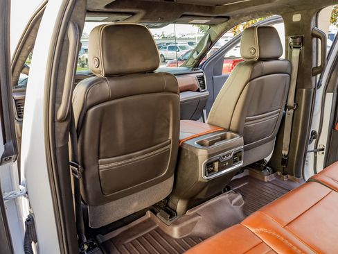 Used 2025 GMC Sierra 2500 Denali Ultimate image 33