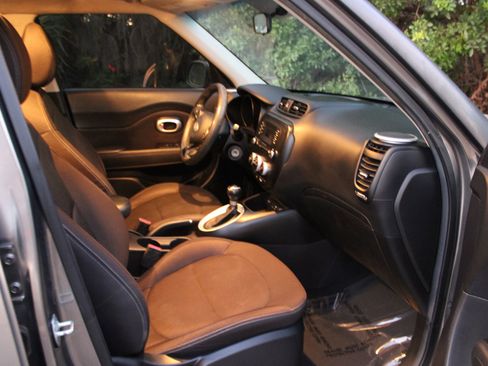 Used 2016 Kia Soul image 13