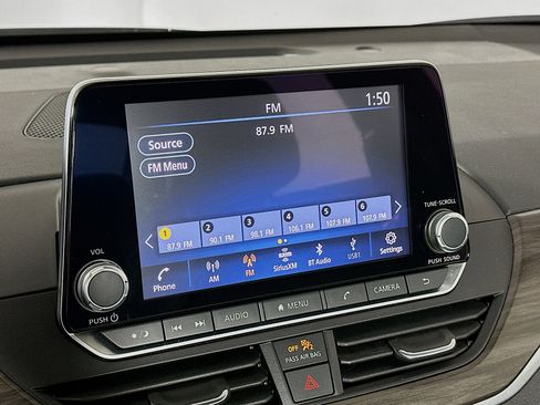 Used 2025 Nissan Altima 2.5 SV image 21