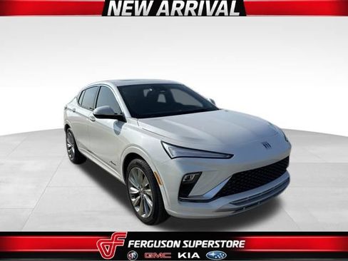 Used 2025 Buick Envista Avenir FWD image 1