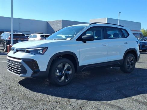 New 2026 Volkswagen Taos S image 4