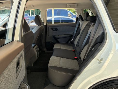 Used 2021 Nissan Rogue S FWD image 27