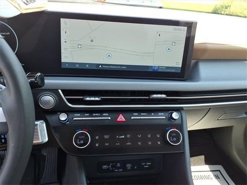 Used 2025 Hyundai Sonata Limited image 17