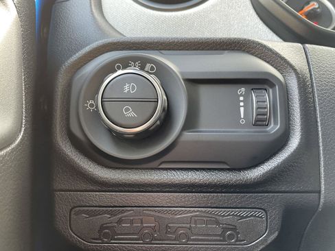 New 2026 Jeep Gladiator Sport AWD/4WD image 30