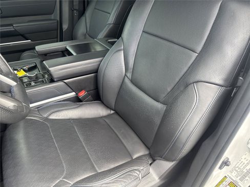 Used 2024 Toyota Tundra Platinum AWD/4WD image 11