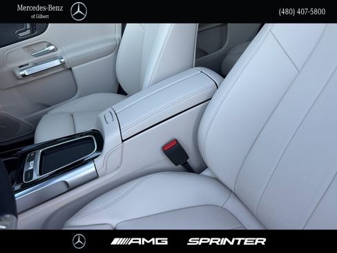 New 2026 Mercedes-Benz GLB 250 image 12