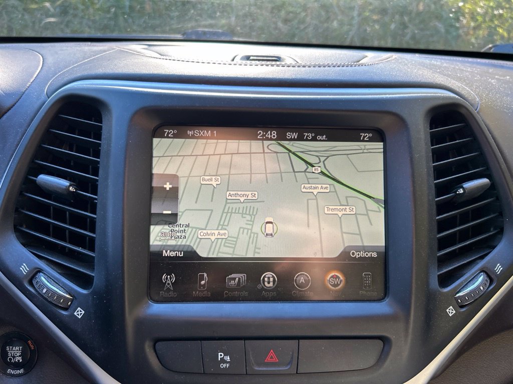 Used 2017 Jeep Cherokee Overland AWD/4WD image 20