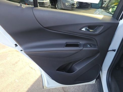 Used 2019 Chevrolet Equinox Premier FWD image 17