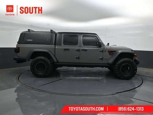 Used 2021 Jeep Gladiator Mojave w/ Dual Top Group AWD/4WD image 3