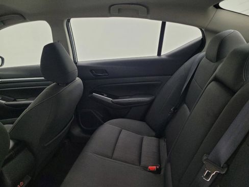 Used 2023 Nissan Altima 2.5 SV image 18