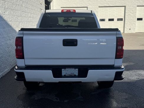 Used 2018 Chevrolet Silverado 1500 LT w/ All Star Edition image 9