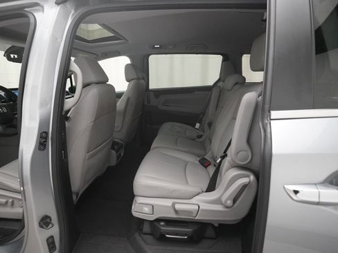 Used 2022 Honda Odyssey EX-L image 16