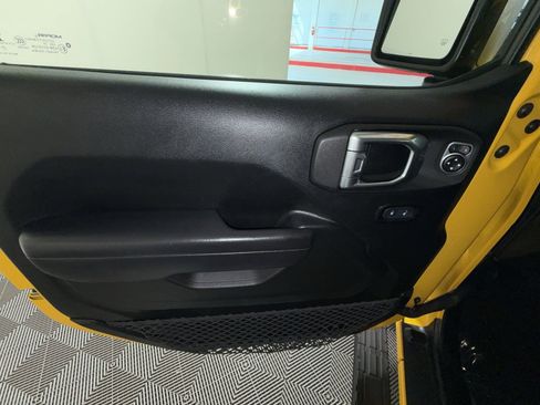 Used 2021 Jeep Wrangler Sport AWD/4WD image 15