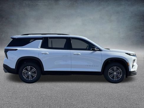 New 2026 Chevrolet Traverse LT w/ Driver Confidence Package image 2