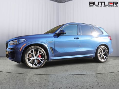 Used 2022 BMW X5 xDrive45e w/ M Sport Package image 1
