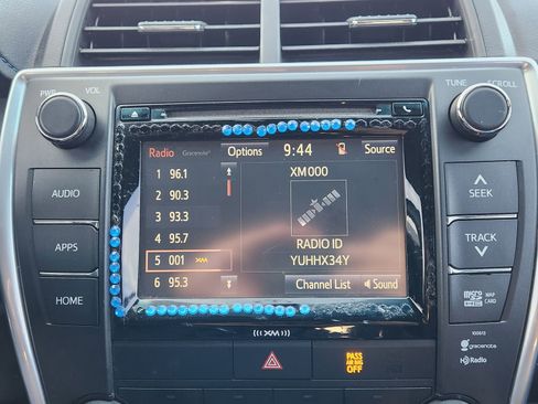 Used 2016 Toyota Camry SE image 20