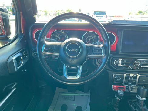 Used 2021 Jeep Wrangler Unlimited Rubicon image 12