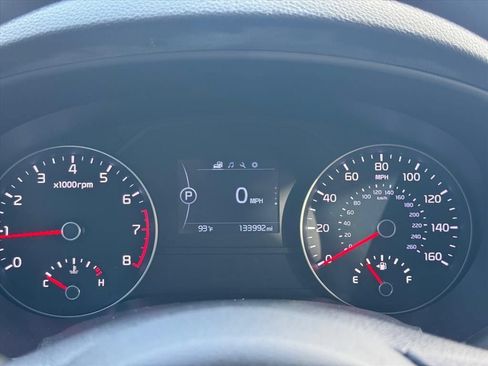 Used 2018 Kia Sportage LX FWD image 19