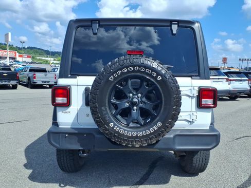 Used 2020 Jeep Wrangler Unlimited Sport AWD/4WD image 5