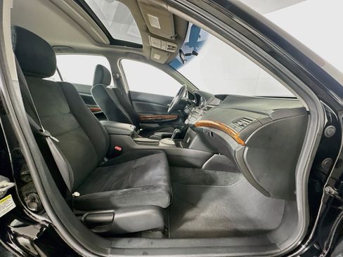 Used 2012 Honda Accord EX image 29