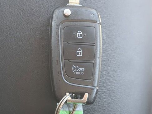 Used 2023 Hyundai Santa Fe SE AWD/4WD image 25