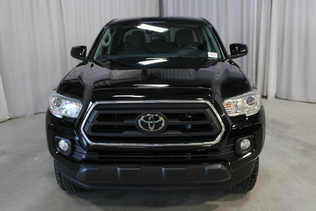 Used 2023 Toyota Tacoma SR5 AWD/4WD image 28