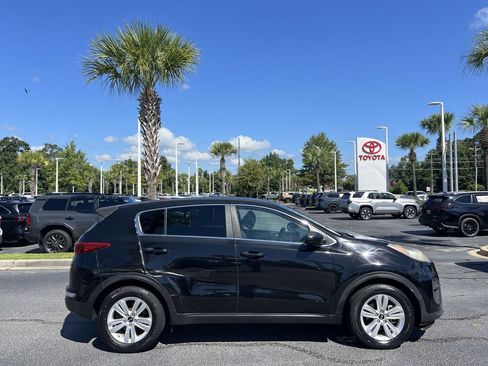 Used 2019 Kia Sportage LX FWD image 11