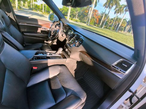 Used 2016 Volvo XC90 T6 Momentum w/ Momentum Plus Package AWD/4WD image 44