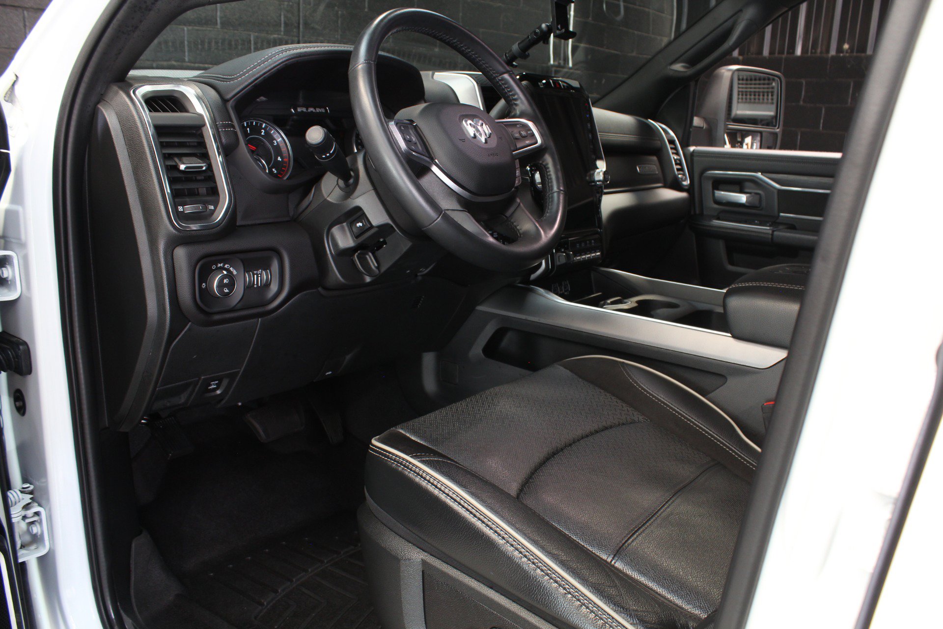 Used 2024 RAM 2500 Laramie w/ Night Edition AWD/4WD image 45