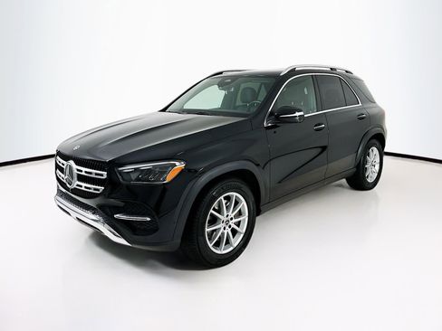 Used 2025 Mercedes-Benz GLE 350 4MATIC image 3