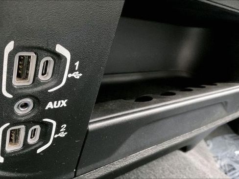 Used 2024 RAM 3500 Big Horn image 37