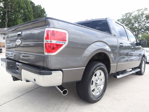 Used 2012 Ford F150 XLT w/ XLT Chrome Pkg image 7