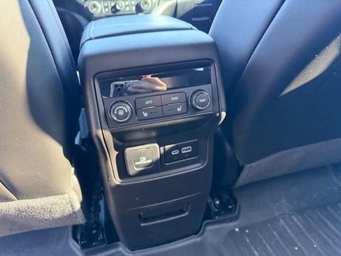 Used 2023 GMC Acadia SLT w/ Elevation Edition AWD/4WD image 12