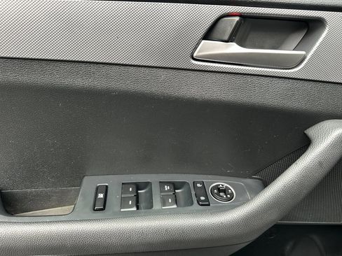 Used 2019 Hyundai Sonata SE image 11