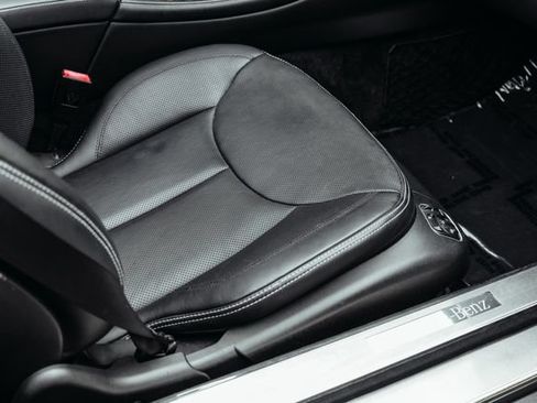 Used 2011 Mercedes-Benz SL 550 image 68