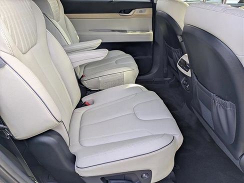 Used 2023 Hyundai Palisade Limited w/ Cargo Package FWD image 21