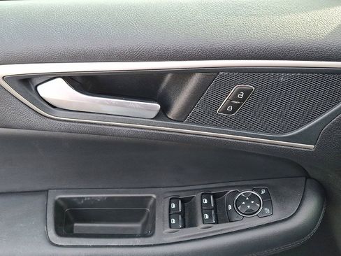 Certified 2024 Ford Edge SEL image 10