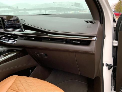 Used 2021 Cadillac Escalade Sport w/ Driver Assist Tech Package image 17