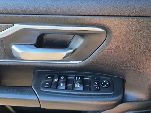 Used 2019 RAM 1500 Big Horn image 25