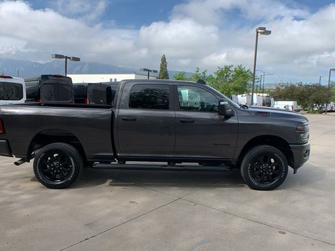 Used 2026 RAM 2500 Big Horn AWD/4WD image 6