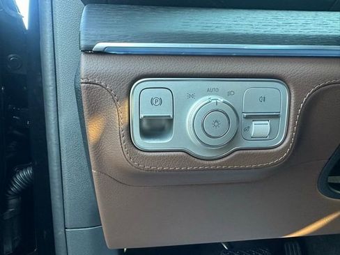 Used 2026 Mercedes-Benz GLS 450 4MATIC image 15