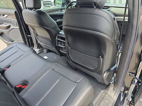 New 2026 Jeep Grand Cherokee Limited AWD/4WD image 12