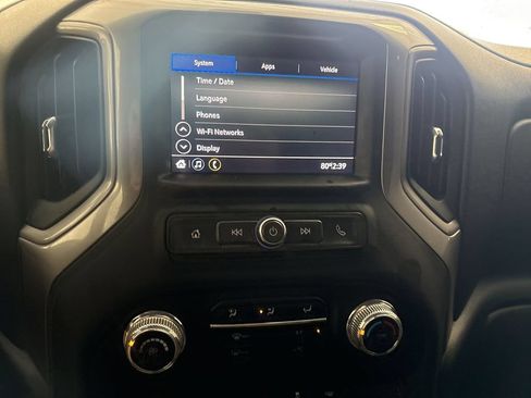Used 2021 GMC Sierra 1500 2WD Crew Cab w/ Fleet Convenience Package image 13