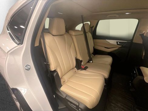 Used 2024 Acura MDX SH-AWD image 16