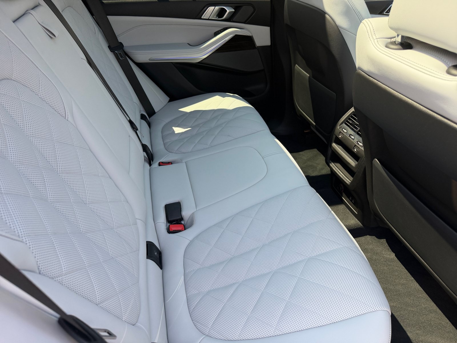 Used 2025 BMW X5 xDrive40i AWD/4WD image 14