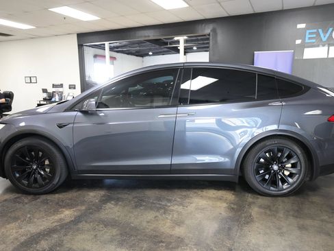 Used 2018 Tesla Model X 100D AWD/4WD image 11