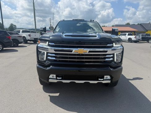 Used 2023 Chevrolet Silverado 2500 High Country w/ Z71 Off-Road Package AWD/4WD image 7